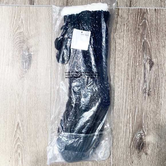 NWT MIXIT THICK KNOT SLIPPER SOCKS - Picture 3 of 6